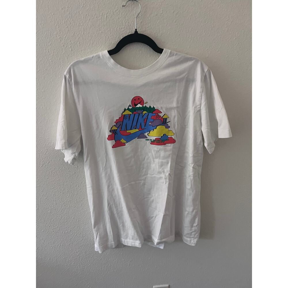 Nike White Graphic Tee with Smile Logo and Retro Print - Size M
